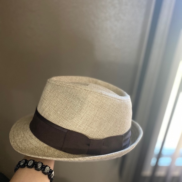 Hat - Picture 3 of 4